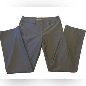 Nike golf dri fit pants size 8 in grey. Perfect condition